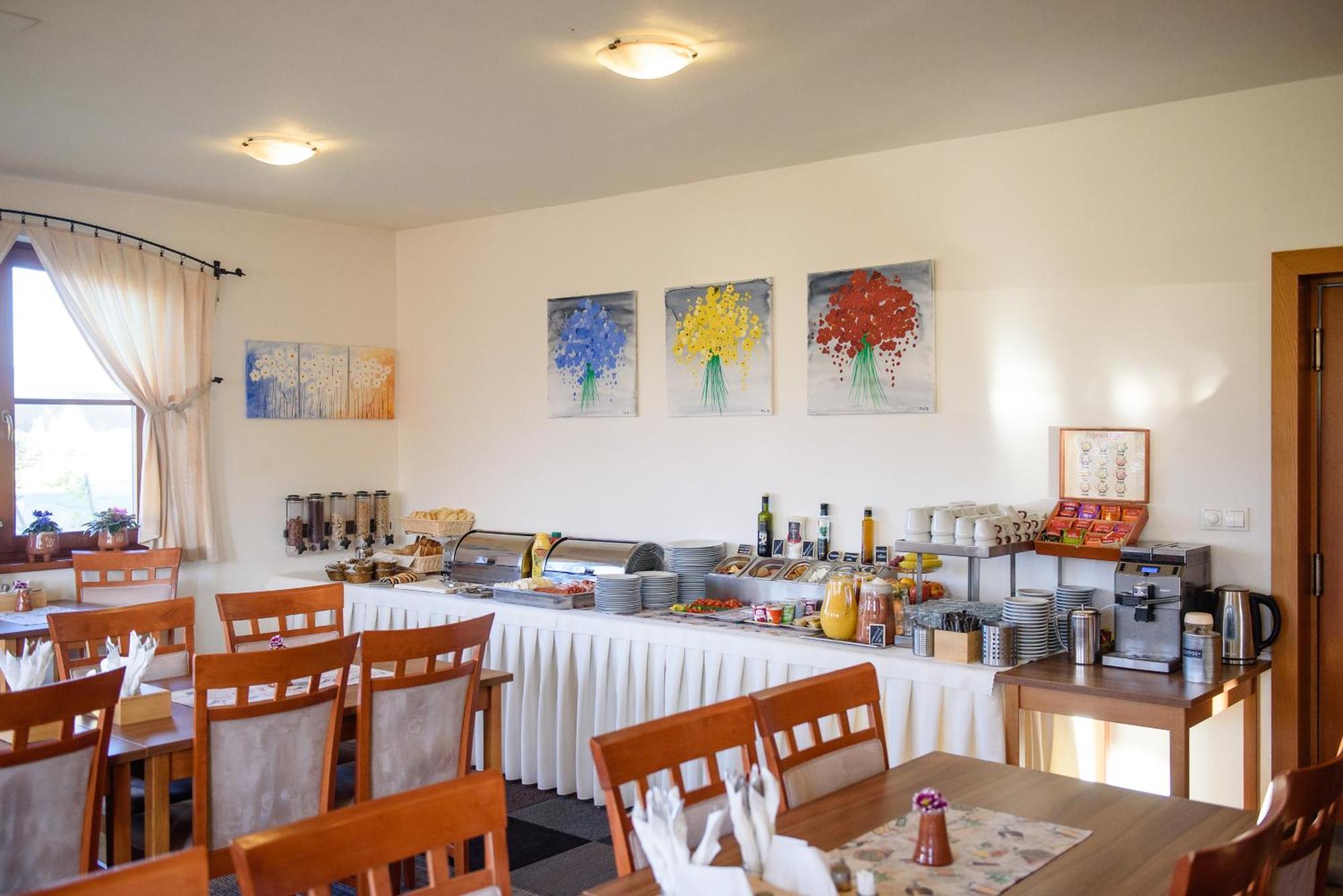 Maravar - Pivny Wellness Adults Only Liptovsky Trnovec Exterior photo